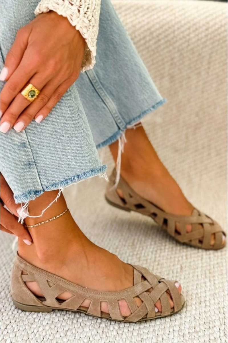 Hina | Flat Sandals with Open Toe and Woven Material — 12