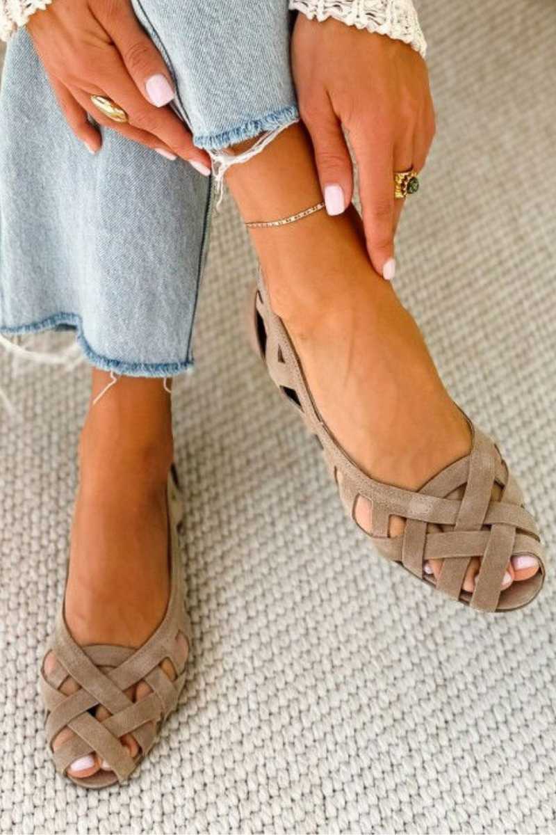 Hina | Flat Sandals with Open Toe and Woven Material — 13