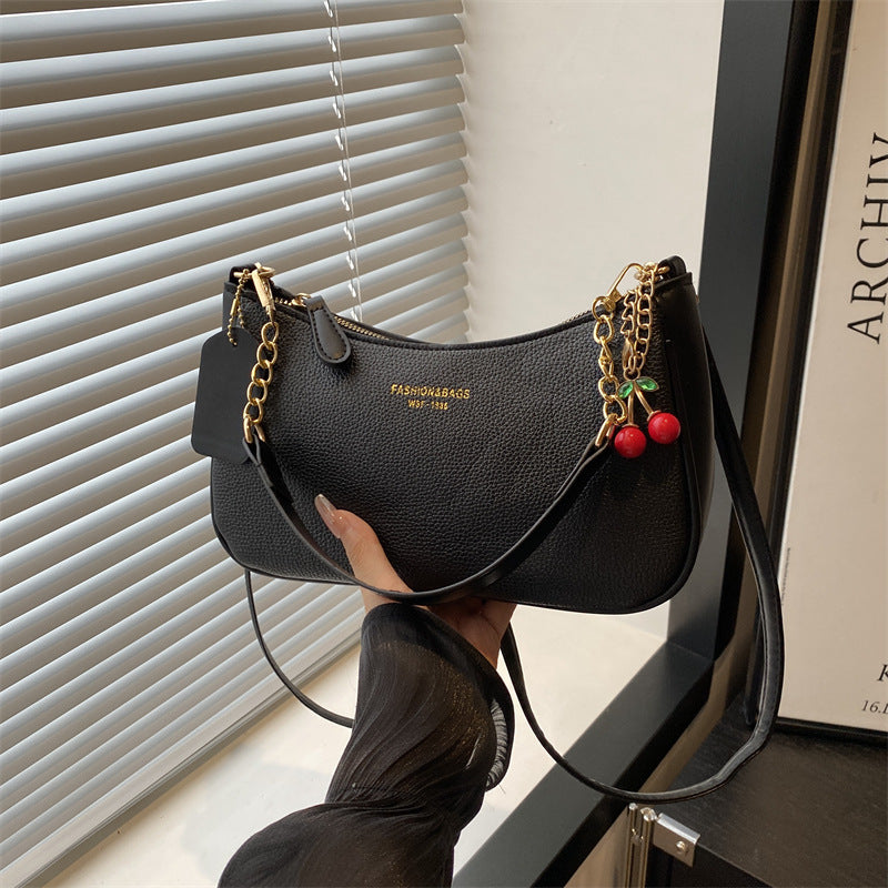 CERISE™ - Chain Detail Shoulder Bag — 4