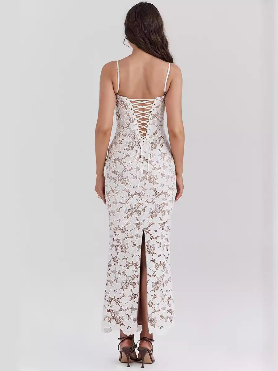 Pearl Blossom | Kanten Maxi Jurk met Vetersluiting & Bloemenpatroon