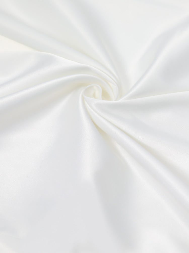 Pearl Embrace | Strapless Satin Midi Dress met Pareldetail