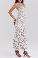 Pearl Blossom | Kanten Maxi Jurk met Vetersluiting & Bloemenpatroon