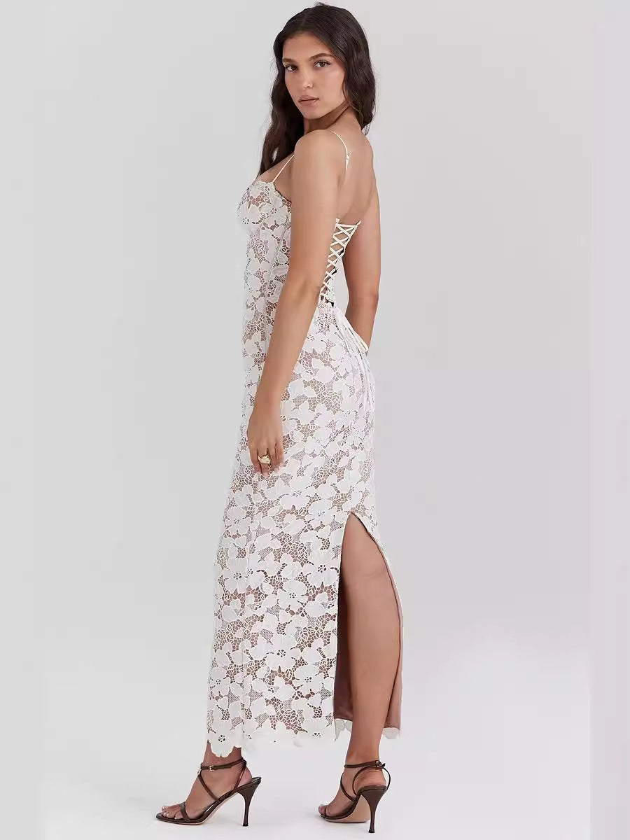 Pearl Blossom | Kanten Maxi Jurk met Vetersluiting & Bloemenpatroon