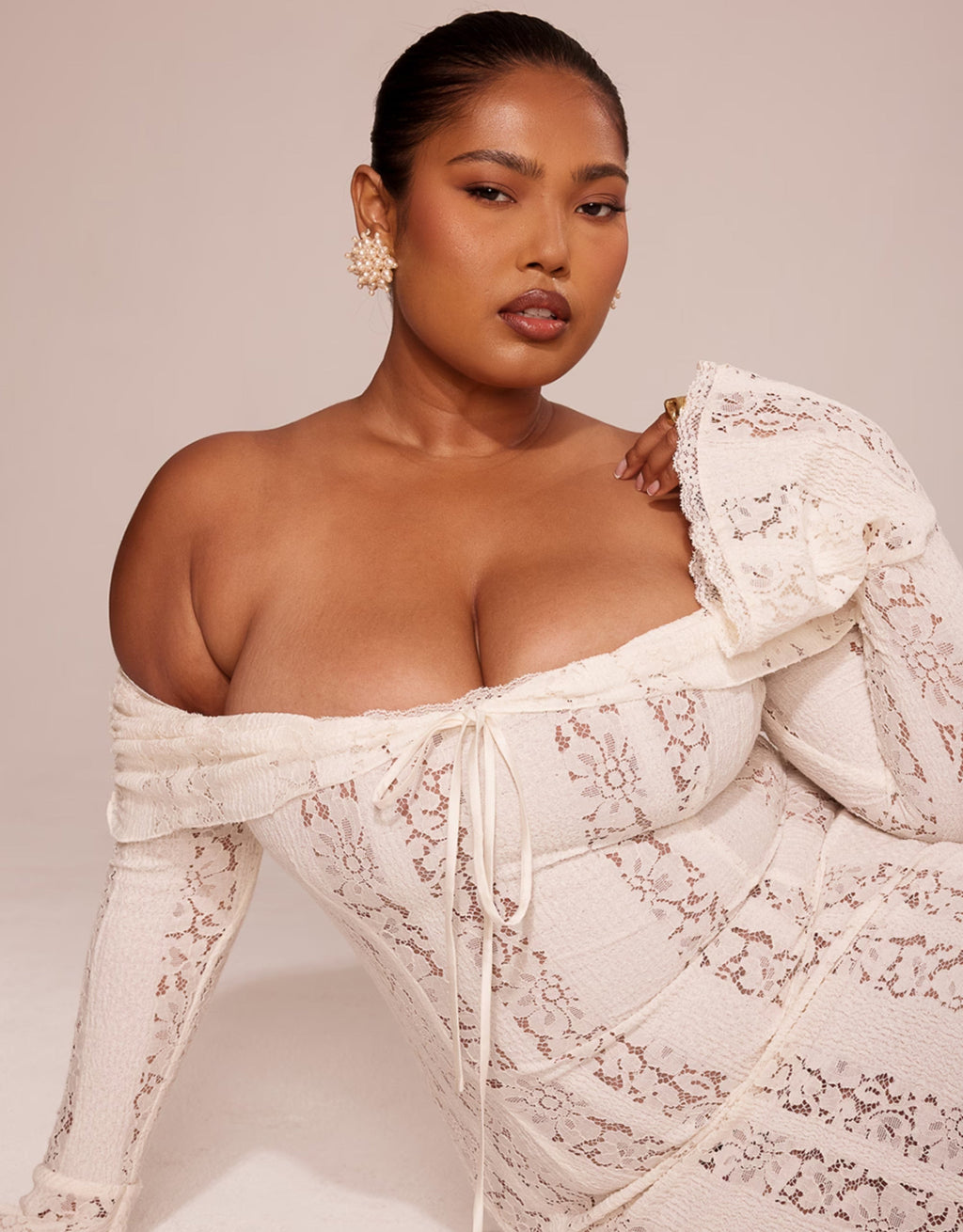 Arwen Lace | Off-Shoulder Maxi Jurk
