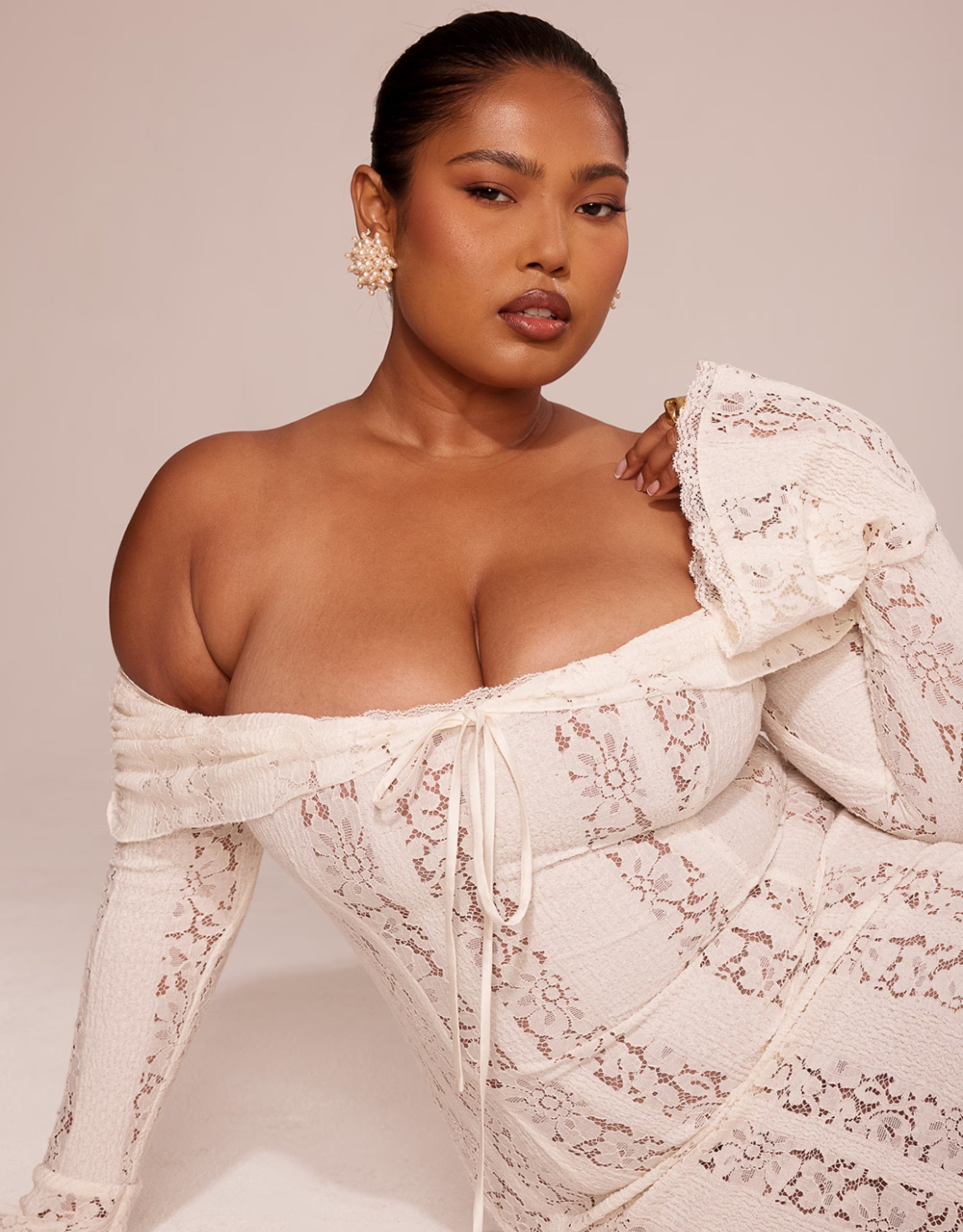 Arwen Lace | Off-Shoulder Maxi Jurk