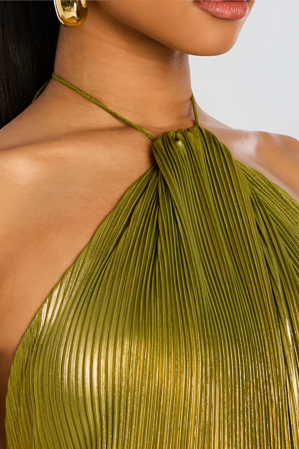 Zynera | Metallic Halter Maxi Jurk met Split & Open Rug