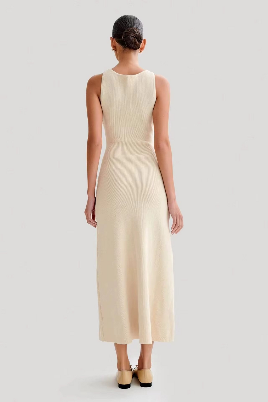 Mayfair Grace | Mouwloze Midi Jurk