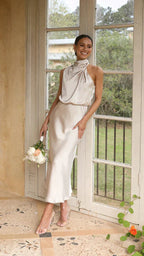 Sophie | Elegante Halter Midi-Jurk voor Dames met Gedrapeerde Halslijn