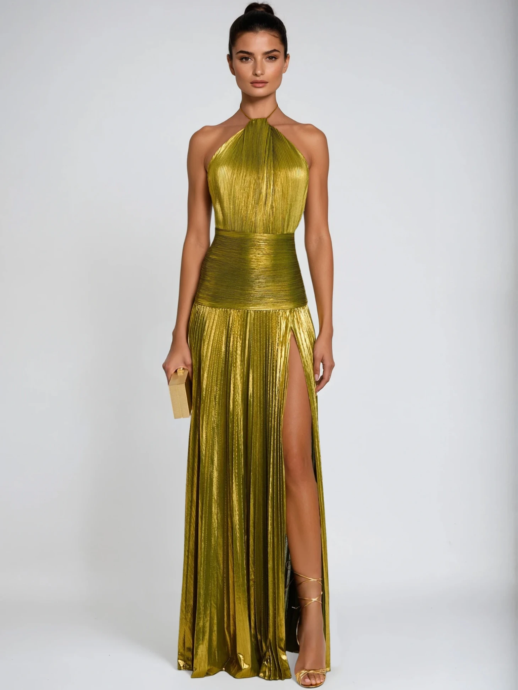 Zynera | Metallic Halter Maxi Jurk met Split & Open Rug