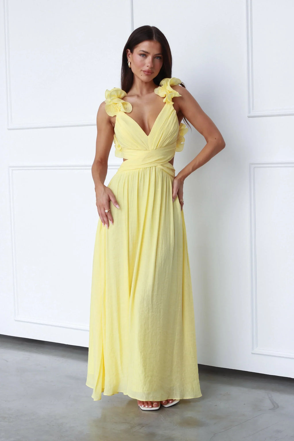 Marélie | Gele Maxi Jurk met Ruches & Open Rugdetail