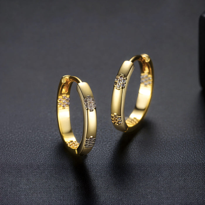 Elegant Vintage-Inspired Gold Hoop Earrings — 1
