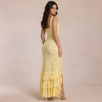 Soléa | Gele Kant Maxi Jurk met Split & Ruffle Details