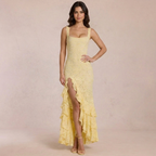 Soléa | Gele Kant Maxi Jurk met Split & Ruffle Details